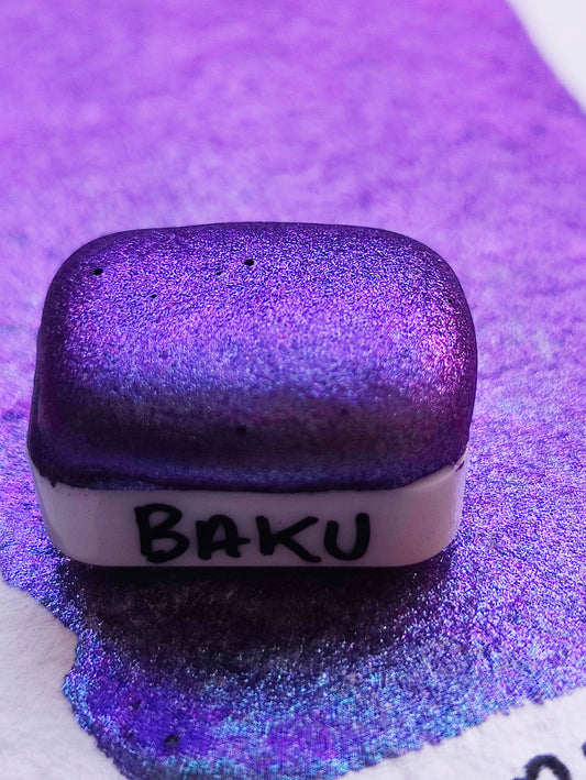 Handmade watercolor 1/4 godet pan blue purple indigo colorshift iridescent paint calligraphy handlettering handmade BAKU