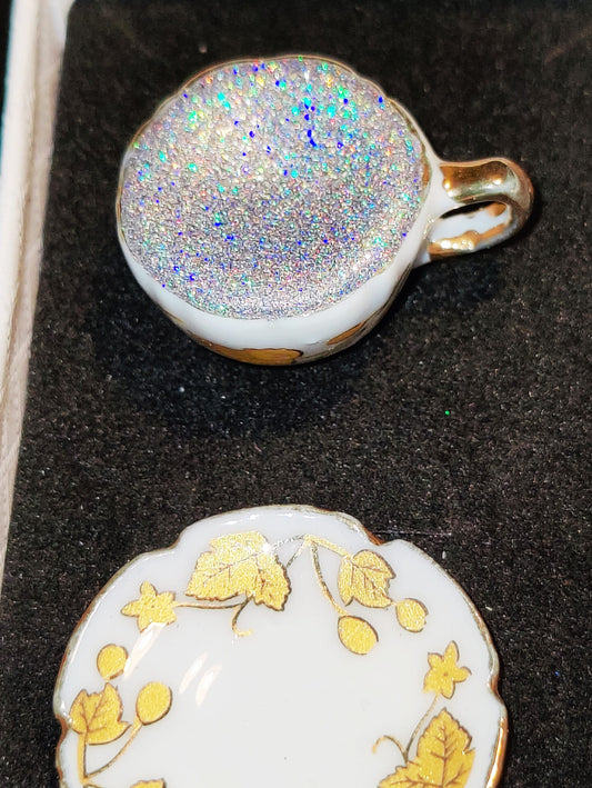 PURE HOLO in ceramic cup