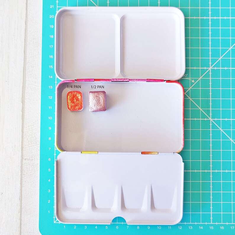 Medium empty tin box