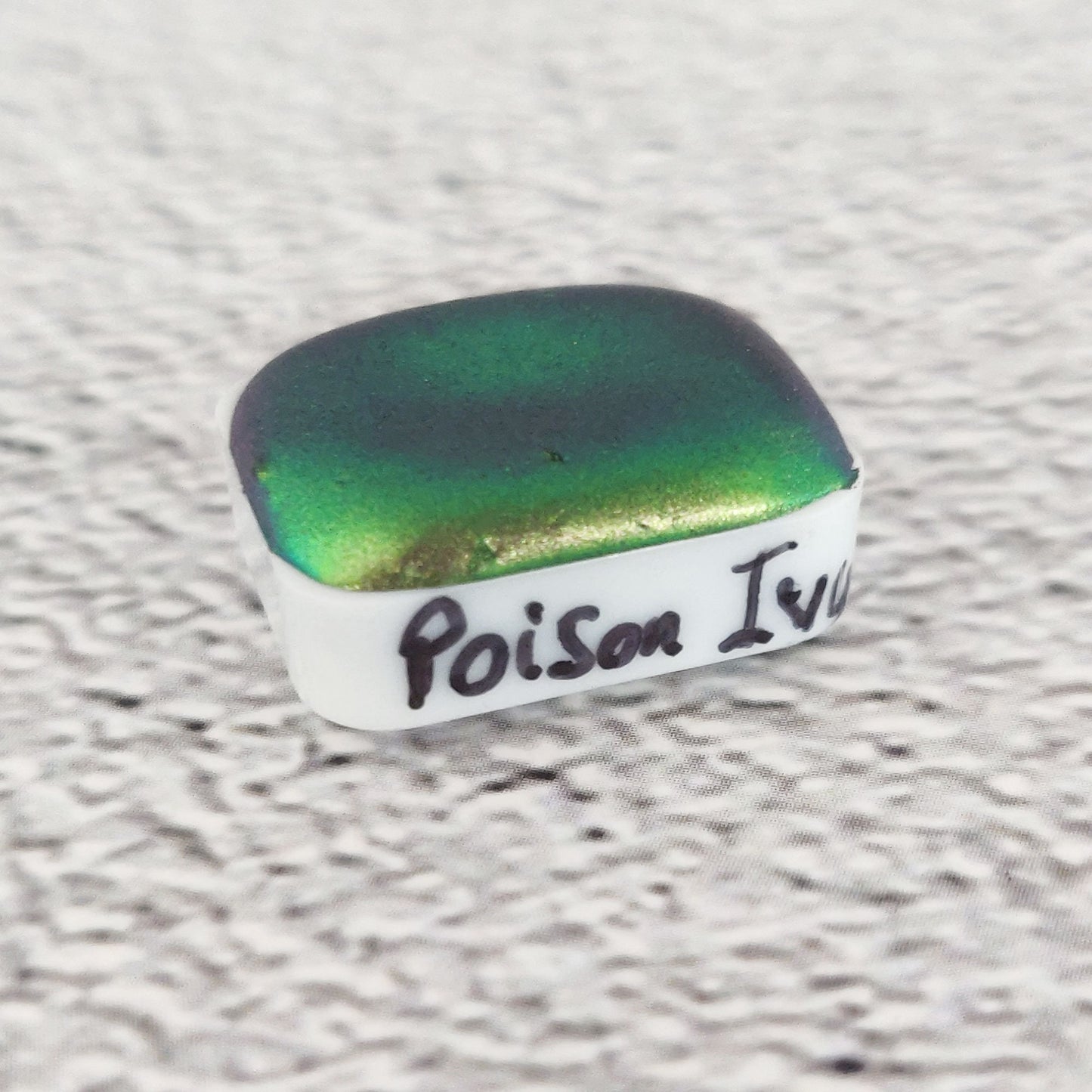 Handcrafted watercolor 1/4 godet green gold colorshift paint calligraphy handmade handlettering POISON IVY